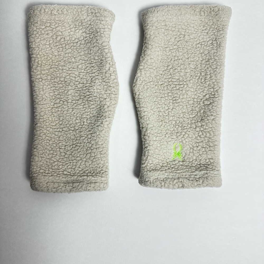 🧣🧤 Dudley Stephens Sherpa Larkspur Scarf & Glove Set – Oatmeal - Picture 11 of 16